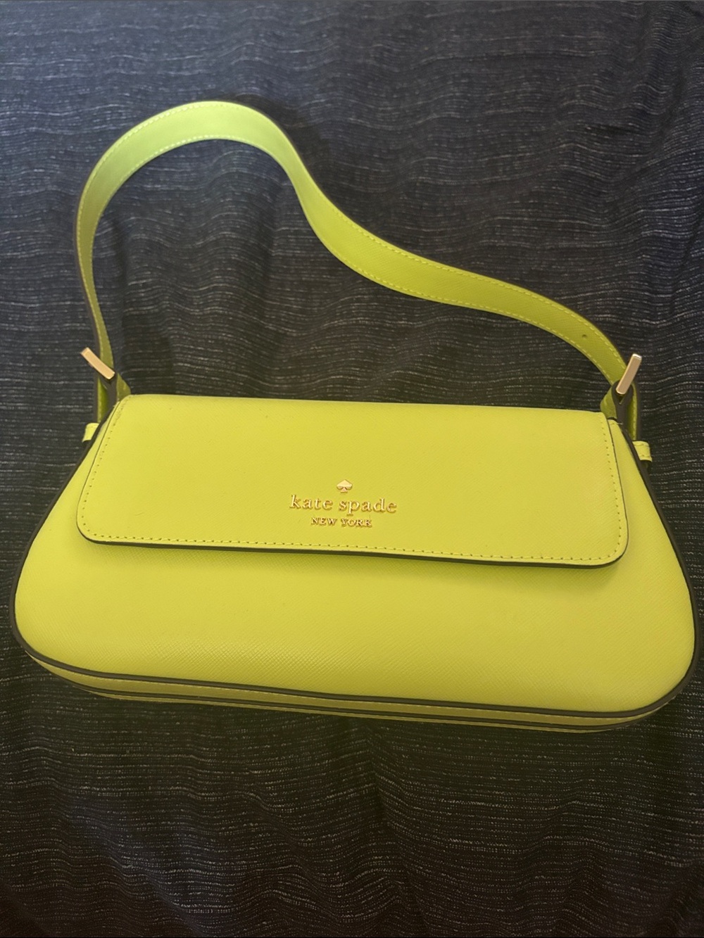 kate spade lime green shoulder bag with gold logo and Matching Wallet NEVER USED